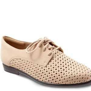 Trotters Lizzie Oxfords